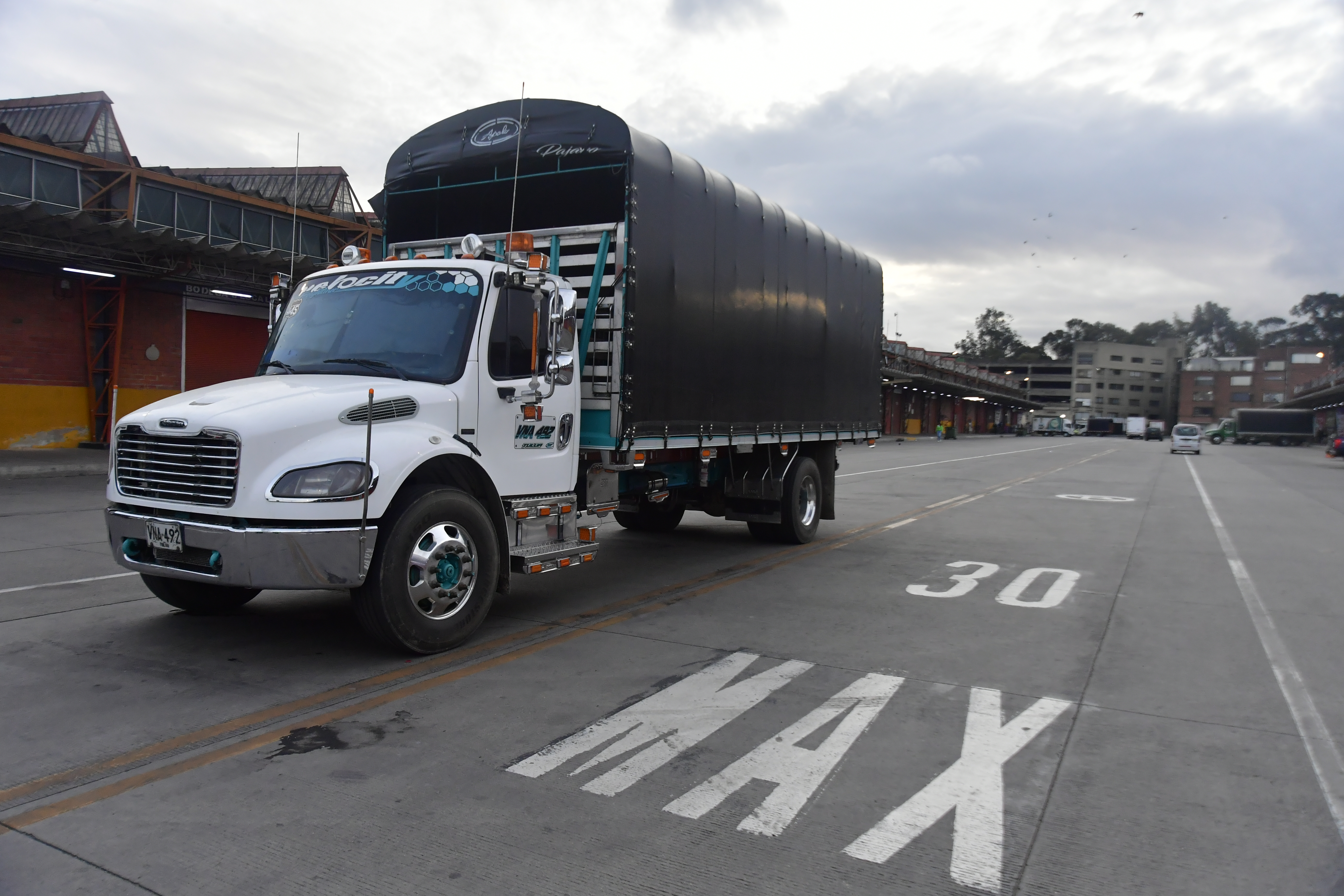 Plaza de mercado ubicada al sur de Bogotá, durante el paro camionero del 2024.