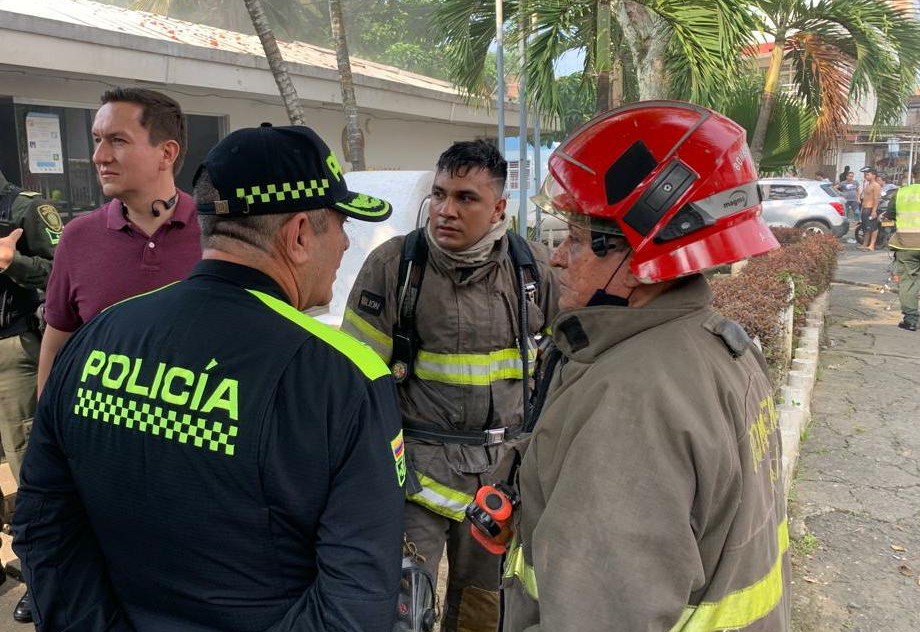 Evacuaron a 49 presos en Cali por un incendio en estación de Policía