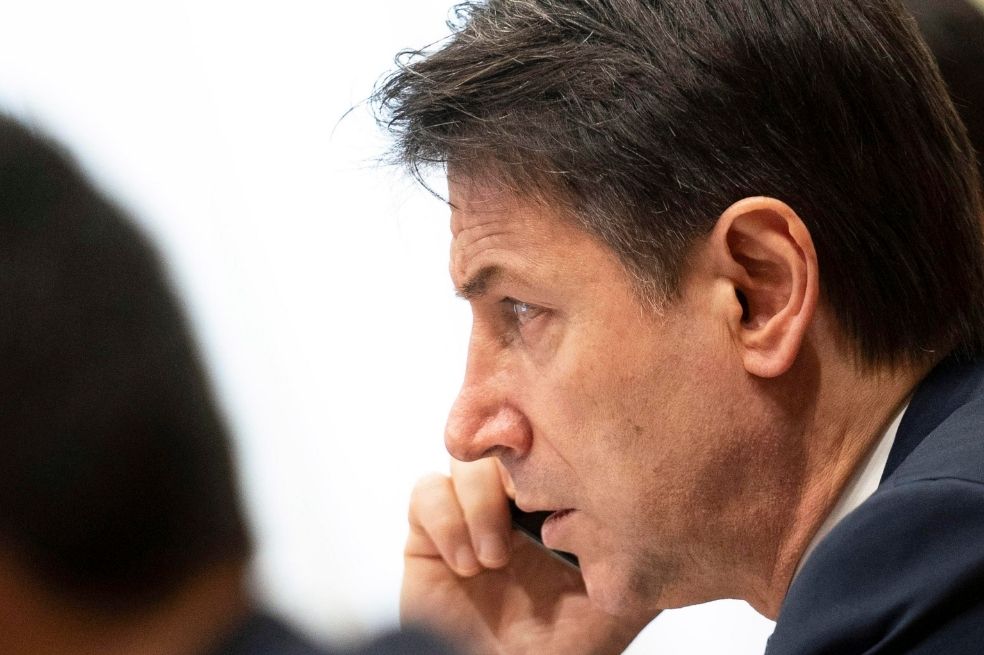 El primer ministro italiano renunció tras perder su respaldo político, ¿y ahora qué?