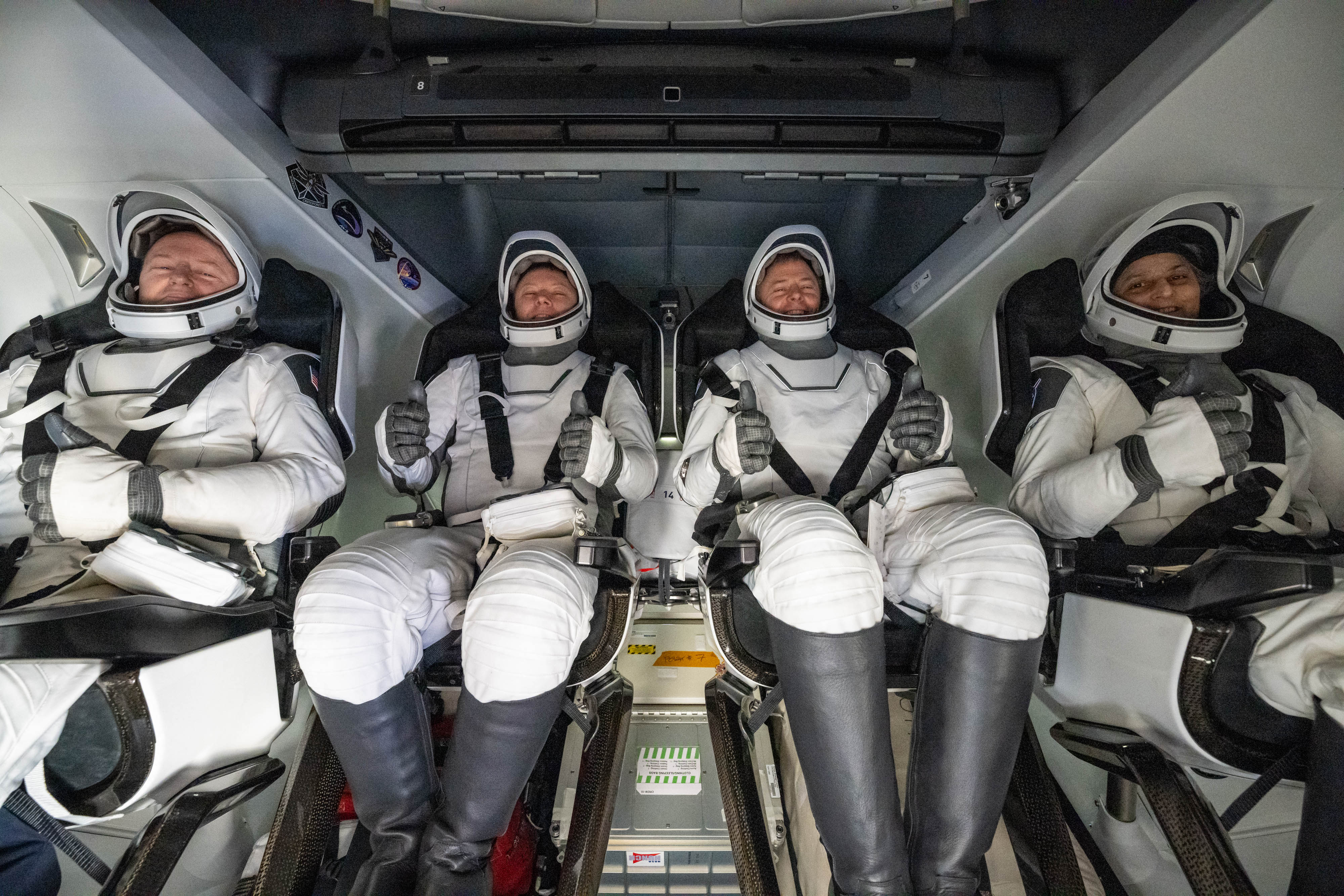 Tras nueve meses en el espacio, astronautas de la NASA por fin regresan a la Tierra