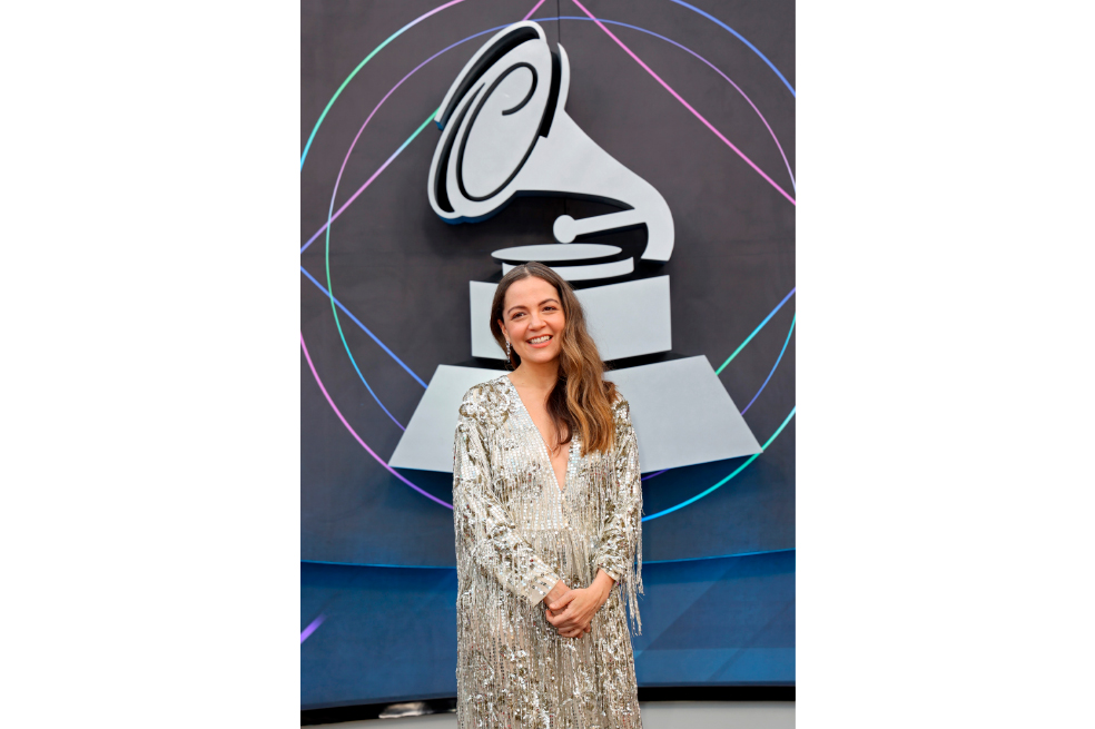 Estos fueron los 'looks' de algunos artistas en la alfombra roja de los Latín Grammy