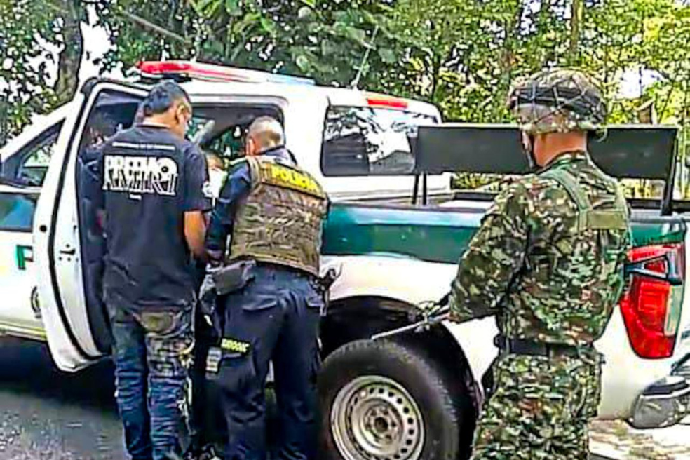 Persona iba secuestrada en carro desde el que atacaron a tiros a docente en Antioquia
