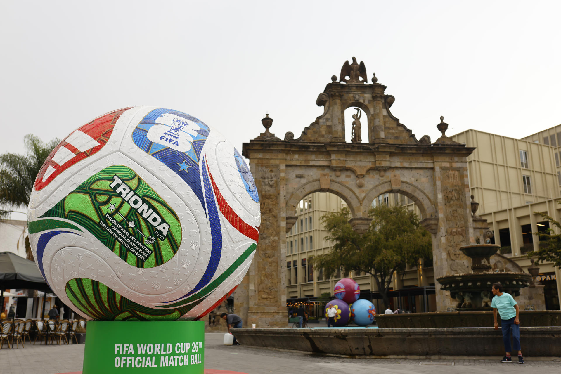 El mundo en vilo: la fiesta del balón