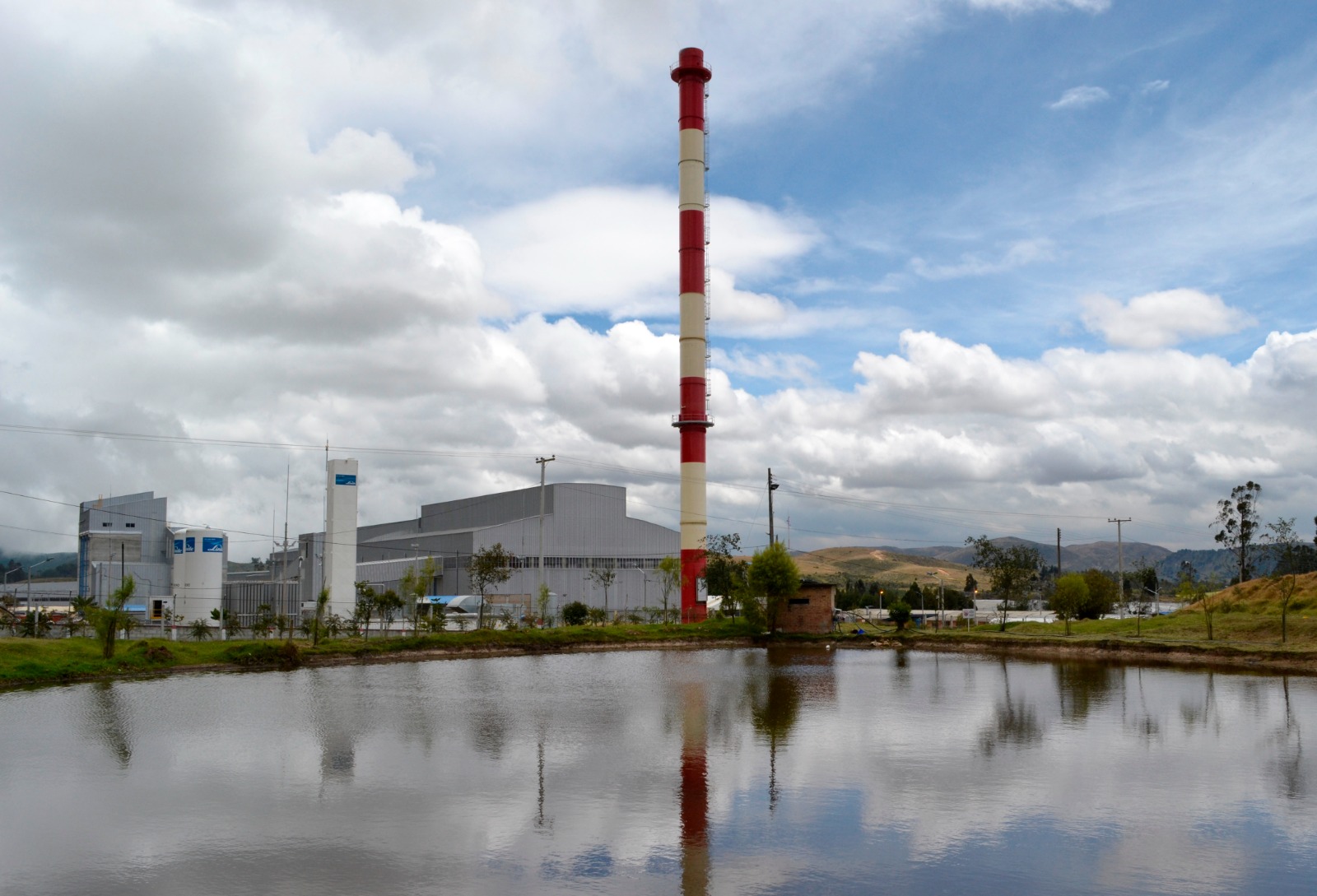 Vidrio Andino es pionero en la industria del vidrio en Colombia.