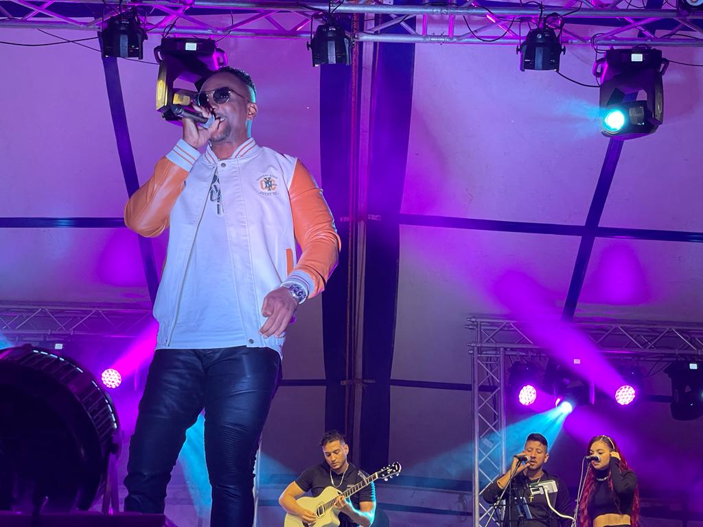 De la guerra a la bachata: el soldado víctima de una mina que hoy es cantante