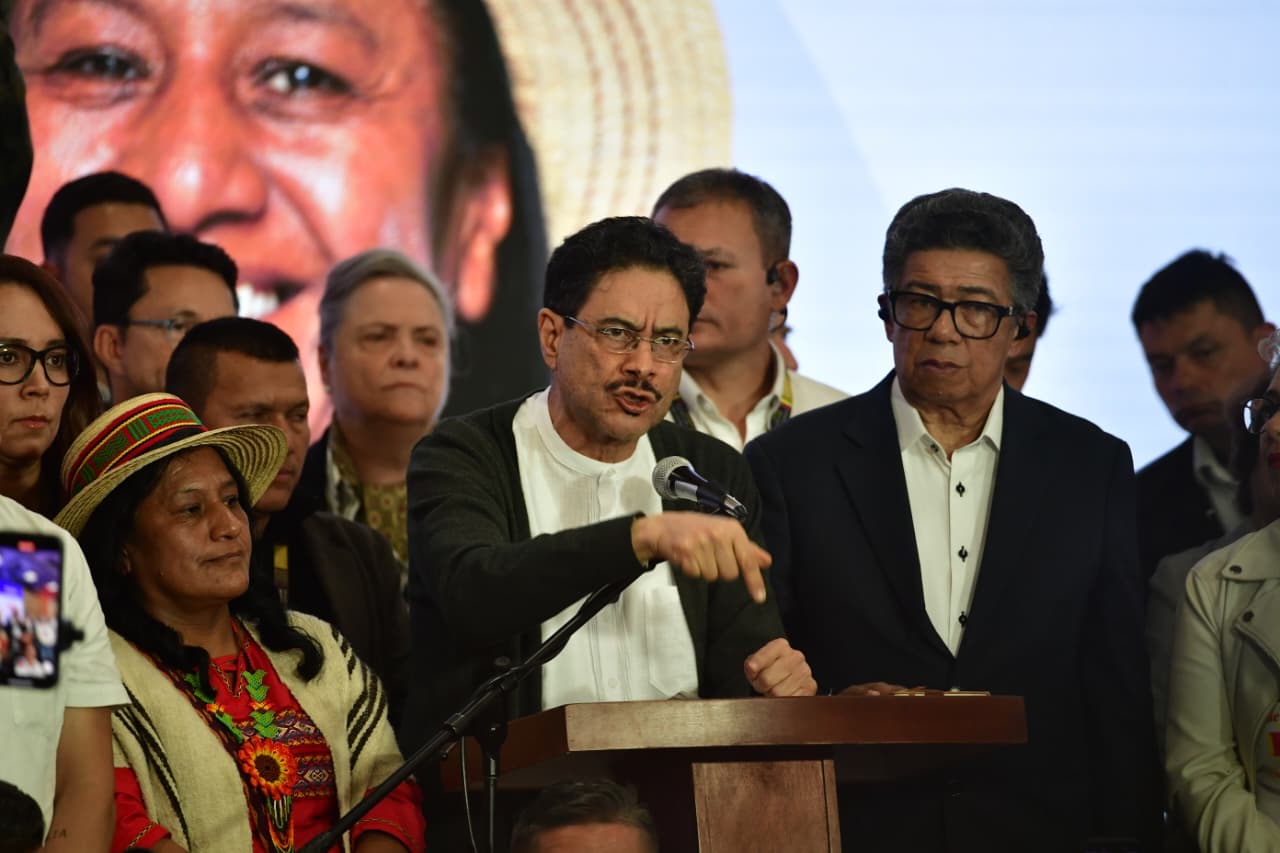 El candidato del oficialismo, Iván Cepeda, se fue contra su contrincante, Abelardo de la Espriella, y aseguró que todo lo que hizo el "Gobierno del cambio" quedará "pulverizado" si el abogado llega al poder.