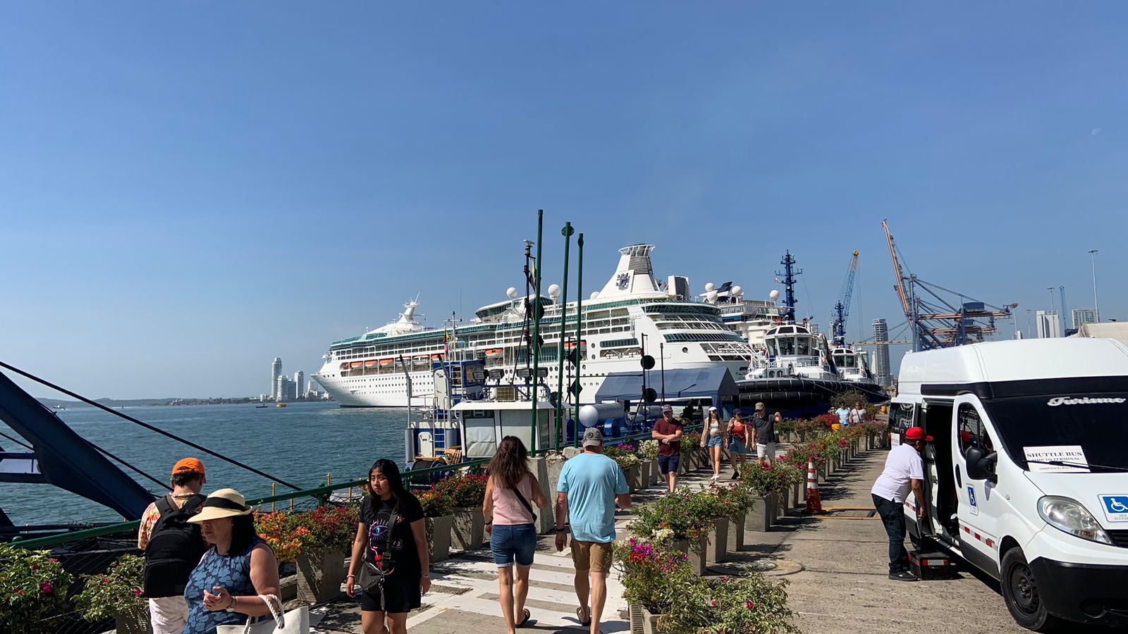 Cada actividad de embarque en el Puerto de Cartagena está diseñada para recibir alrededor de 1000 pasajeros.