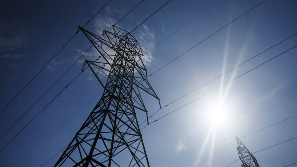 En Europa buscan detener espiral alcista de los precios de la energía
