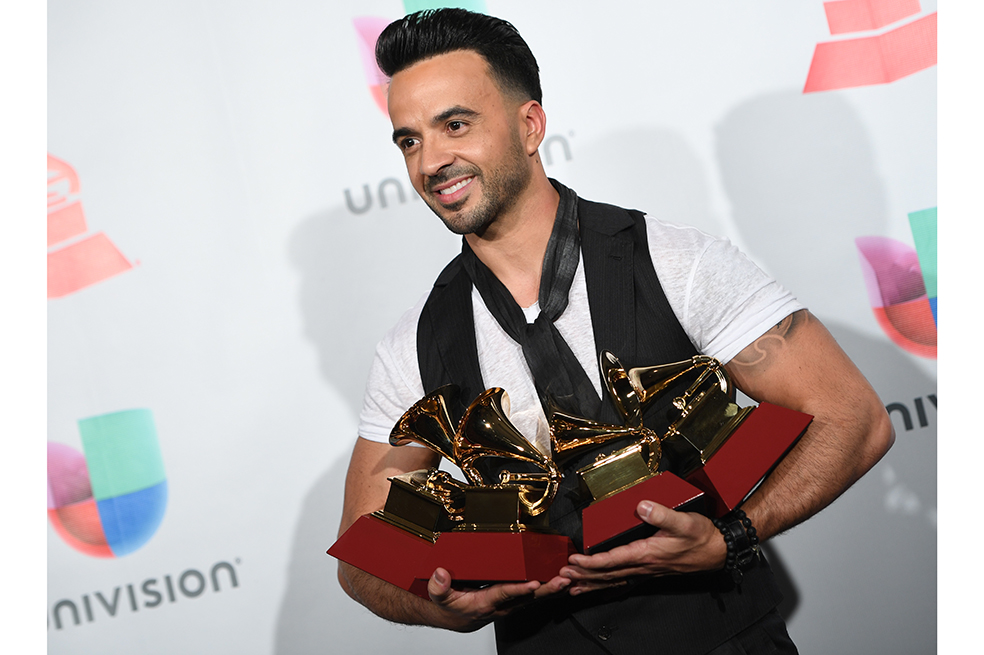 Luis Fonsi prepara versión de «Despacito» en mandarín, tras arrasar en los Grammy Latino