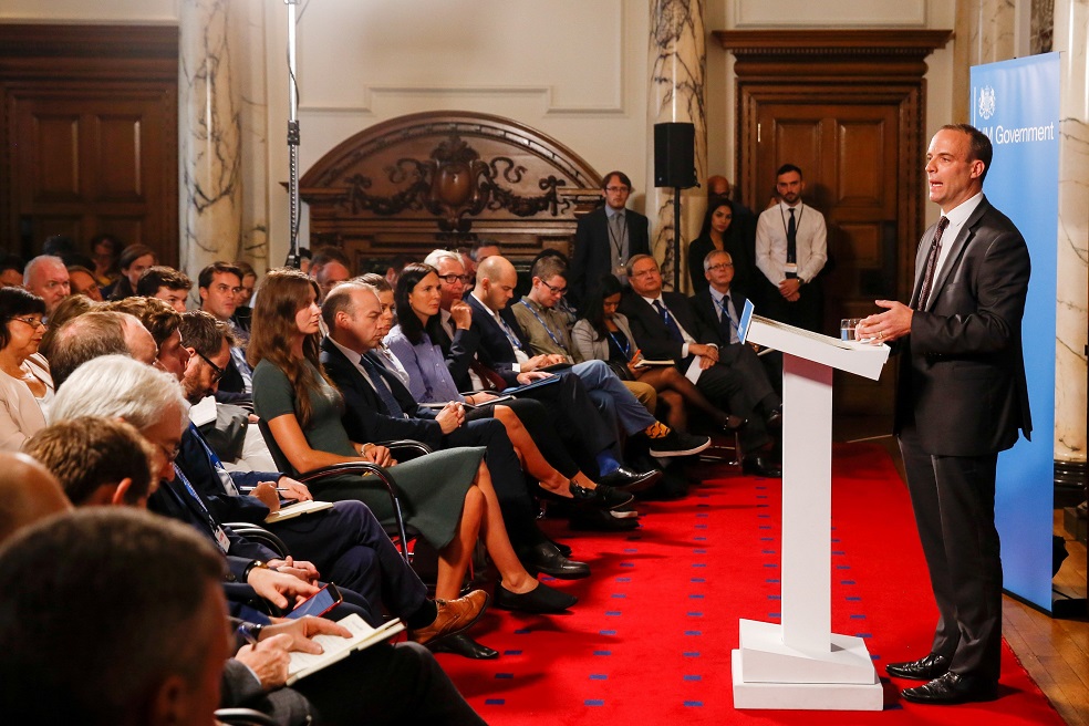 Gobierno británico prepara a sus ciudadanos ante posible brexit sin acuerdo