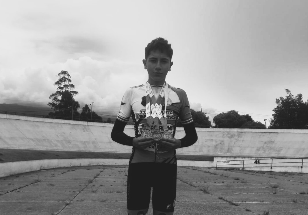 Despiden al ciclista César Iván Valderrama, quien murió tras accidente en Boyacá