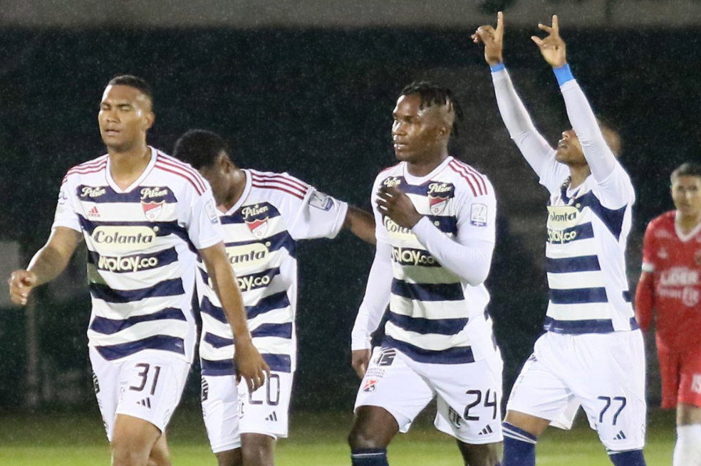 Liga BetPlay: con “poderosa” remontada, Medellín ganó en Tunja y sigue en la pelea