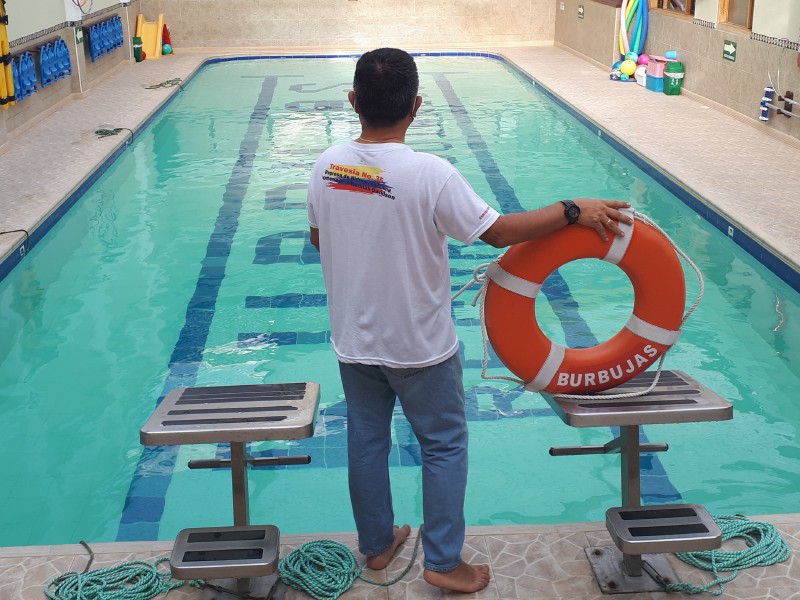 Las escuelas de natación tienen listos los protocolos de seguridad para volver a funcionar apenas el gobierno lo autorice.