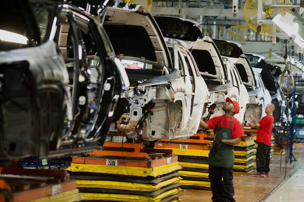 Stellantis NV paralizará temporalmente la actividad en las fábricas de Canadá y México.