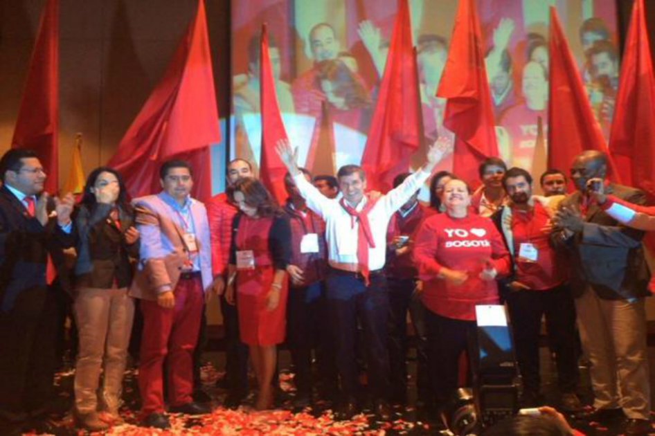 El Orgullo bogotano también es liberal. ¡Gracias Partido Liberal!, escribió el candidato en su cuenta de Twitter.
