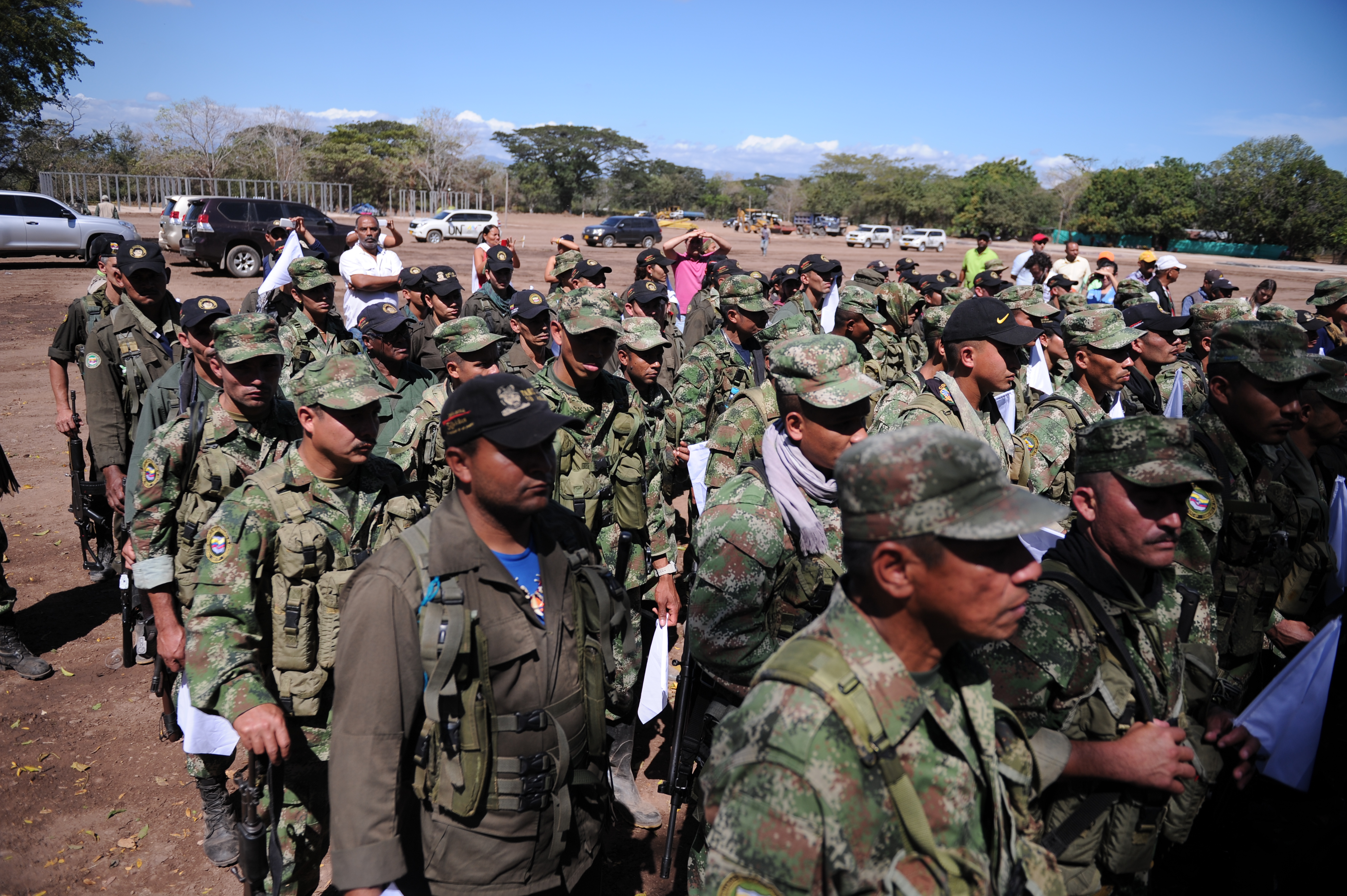 Guerrilleros del Bloque Caribe de las Farc, llegando a la vereda Pondores, en Fonseca "La Guajira".
