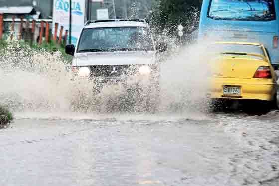 Lluvias en Bogotá generan emergencias y caos en movilidad
