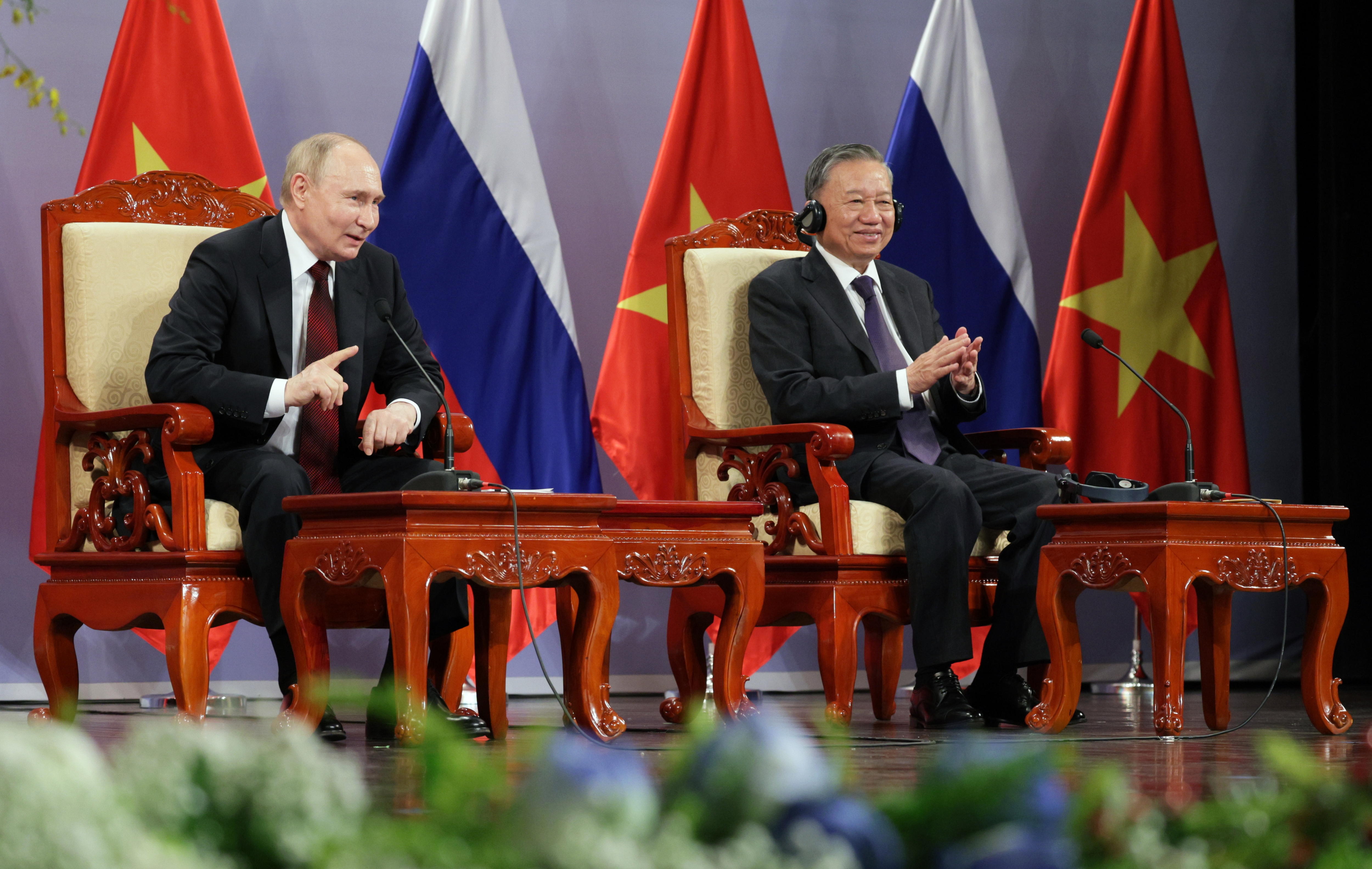 Vladimir Putin, presidente de Rusia, visitó Vietnam: ¿qué busca?
