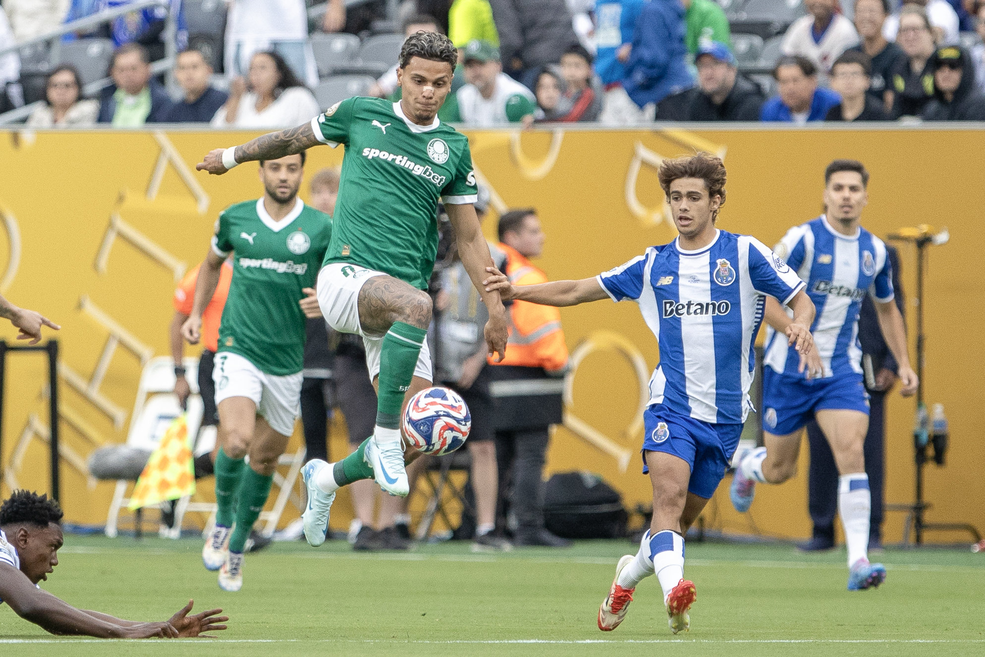 Richard Ríos debutó en el Mundial de Clubes: así fue su partido con Palmeiras