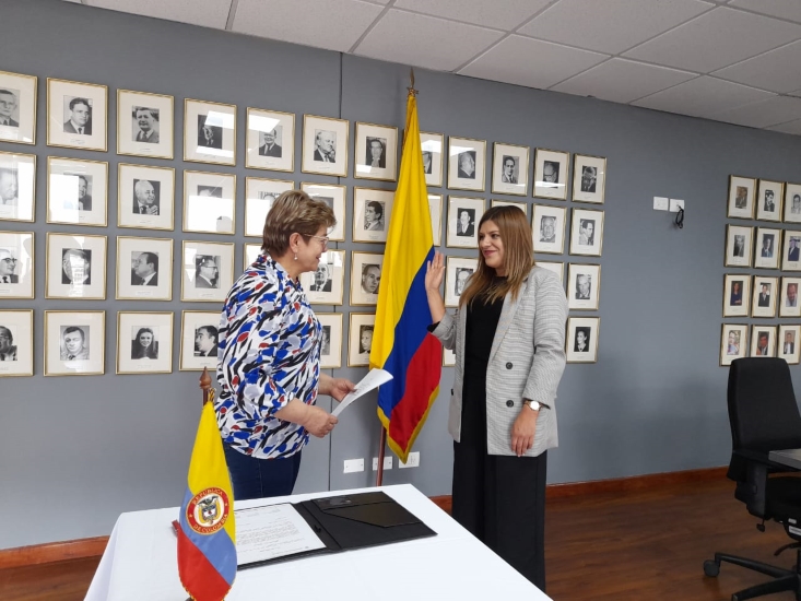 El 3 de enero de 2023, Flor Esther Salazar se posesionó como viceministra de Empleo y Pensiones ante la ministra del Trabajo, Gloria Inés Ramírez.