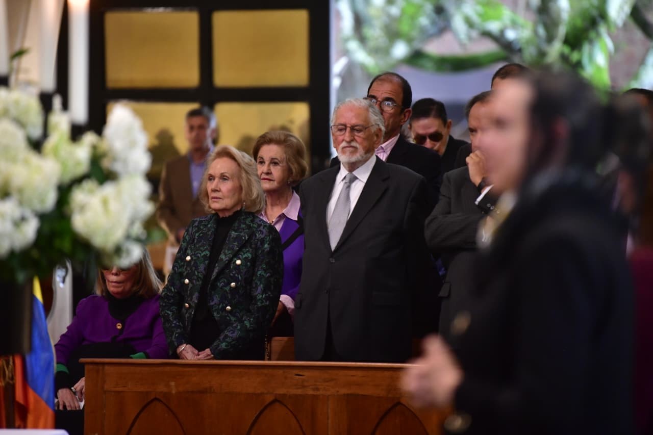 María Clara Ospina es la hija de Mariano Ospina Pérez y Bertha Hernández.