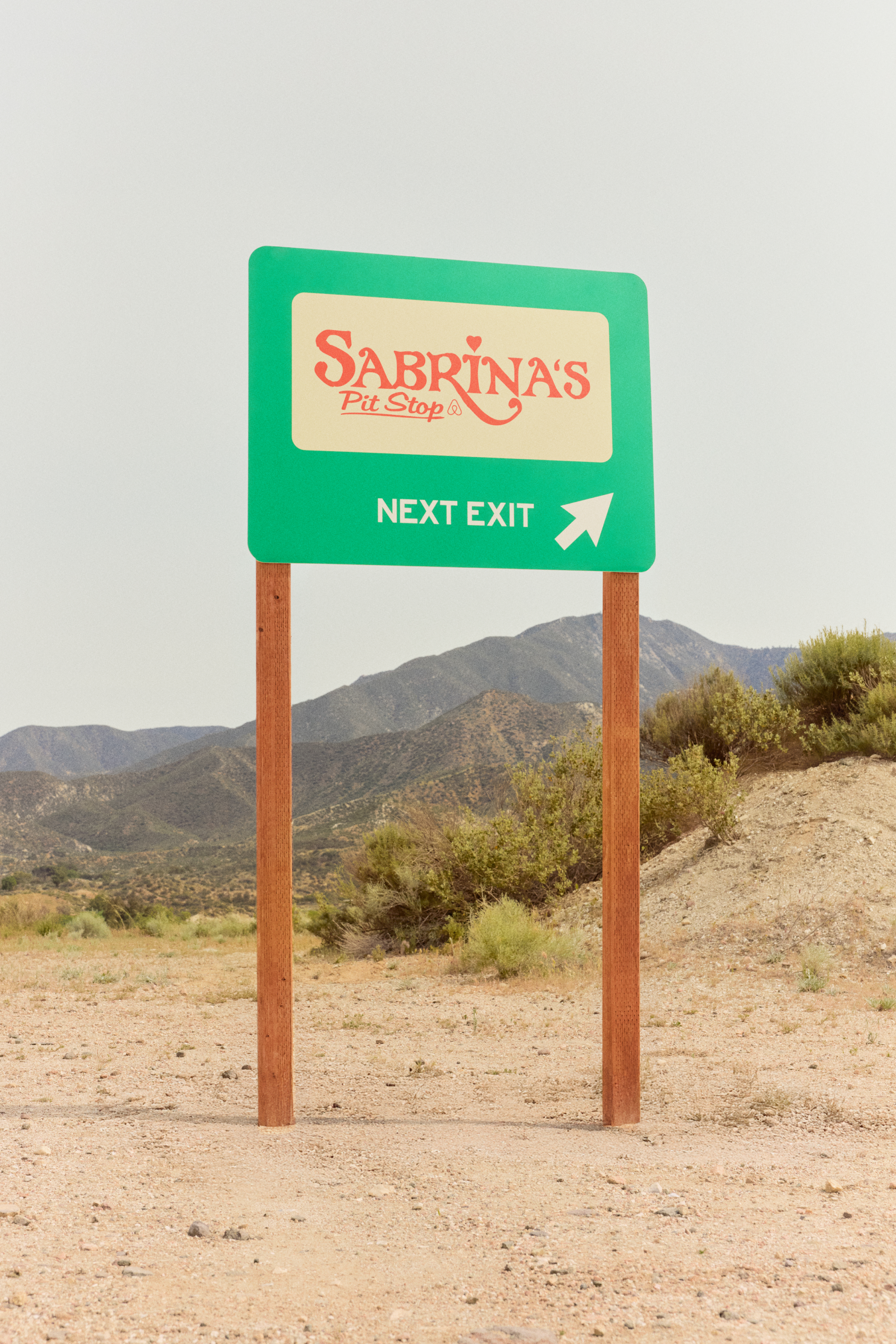 “Pit Stop” de Sabrina Carpenter en Indio, California