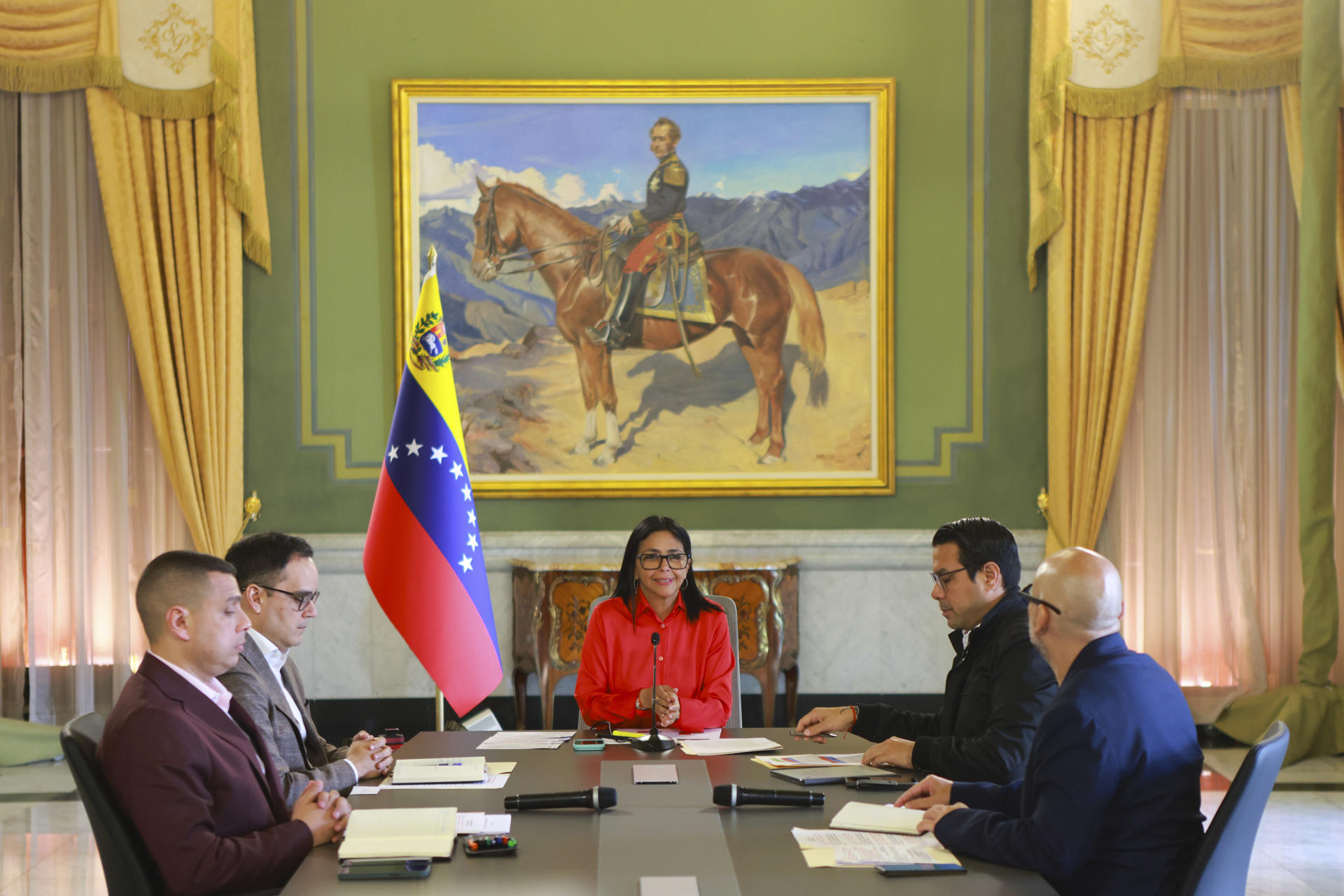“Miraflores Al Momento”: la cuenta en X con la que Delcy Rodríguez imita a la Casa Blanca