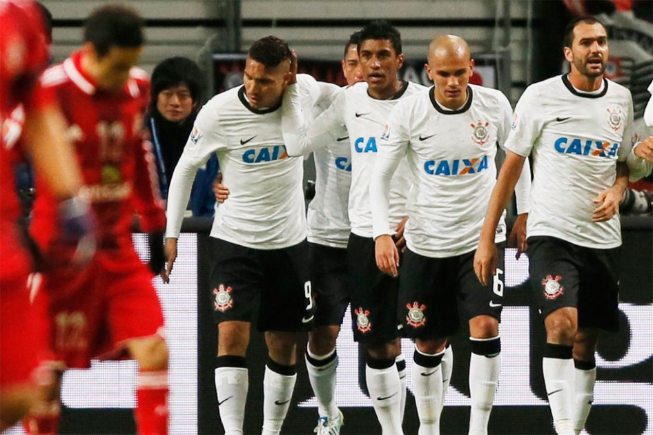 Corinthians sufre más de la cuenta pero está en la final