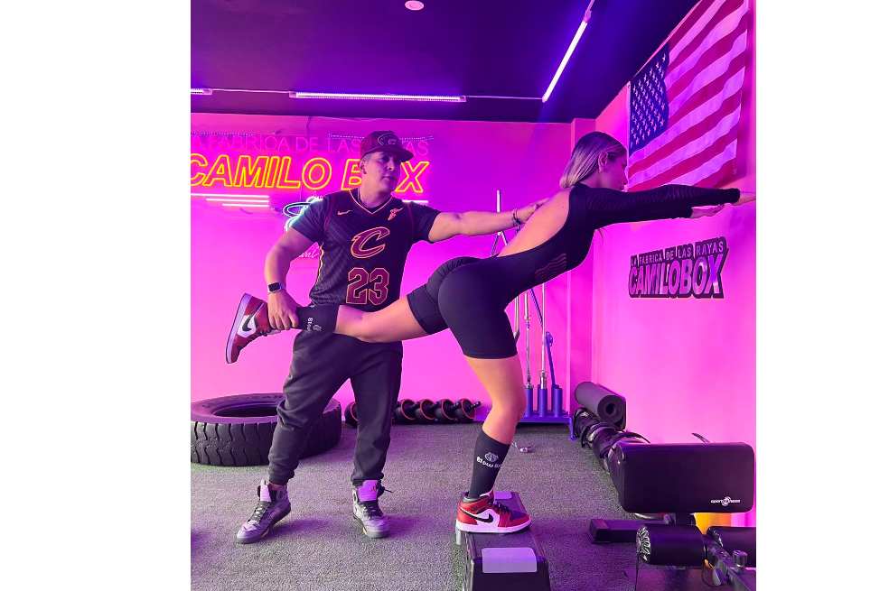 Ejercicio 5 para fortalecer glúteos:   step up alterno