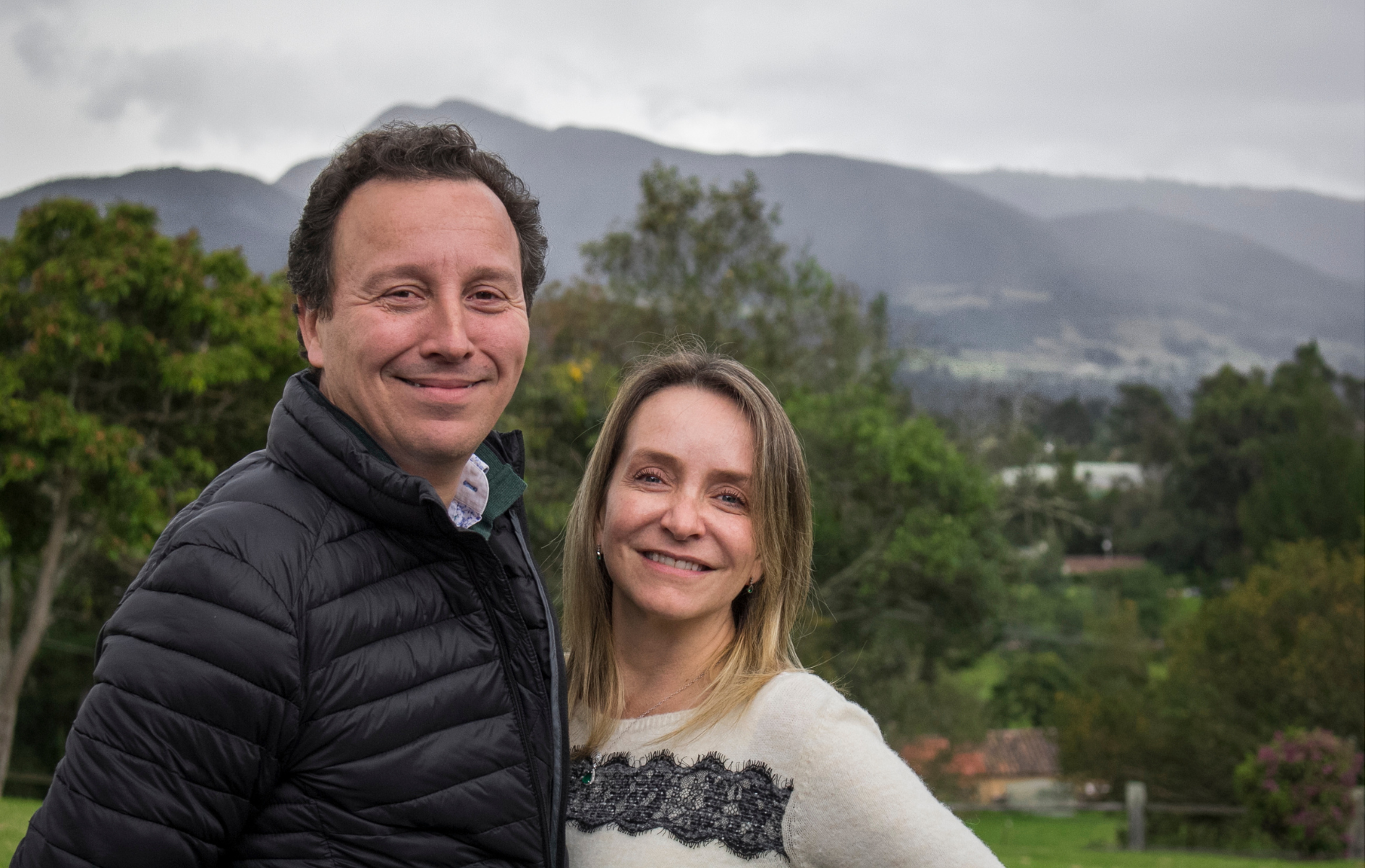 La pareja que creó un hotel para resaltar la historia de Tinjacá en Colombia