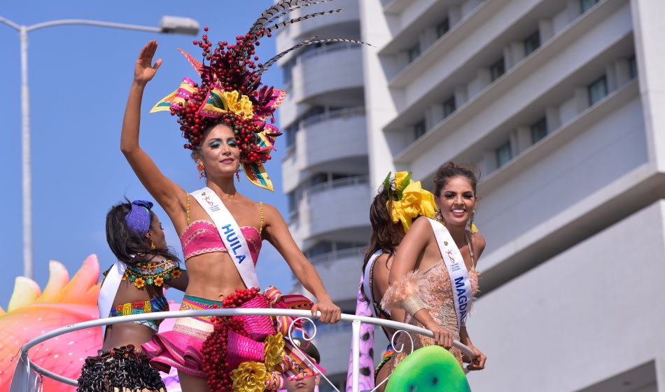 La batalla de flores se vivió la avenida Santander