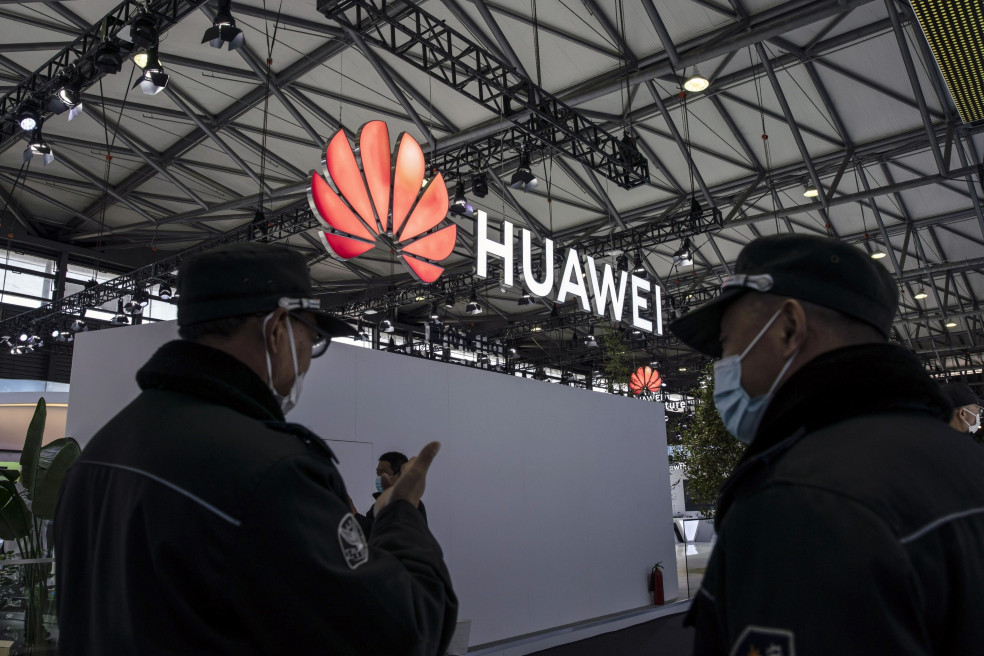 Huawei invertirá US$1.000 millones en tecnología para autos eléctricos que superaría a Tesla