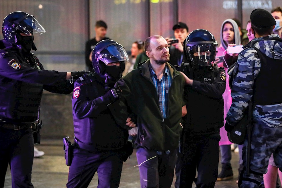 Más de 140 arrestos en Rusia tras manifestación opositora contra reforma constitucional de Putin