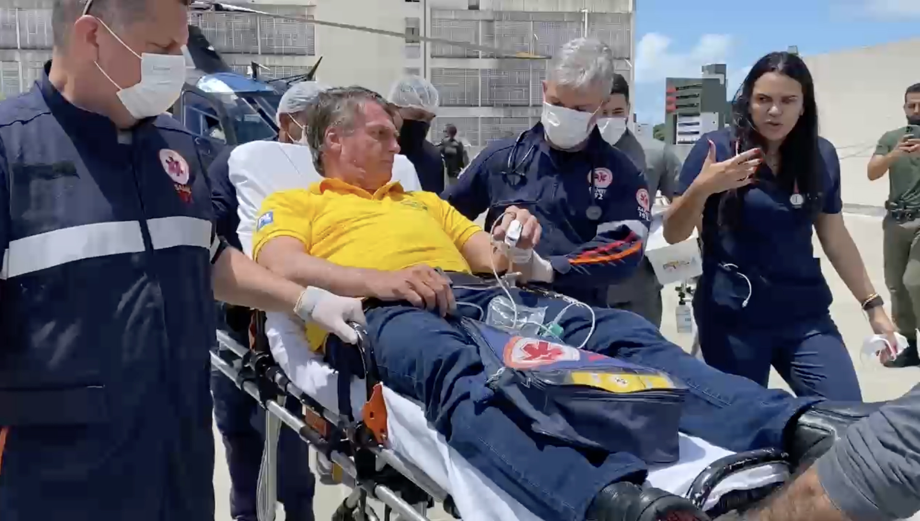 Bolsonaro afronta un postoperatorio “muy delicado y prolongado”