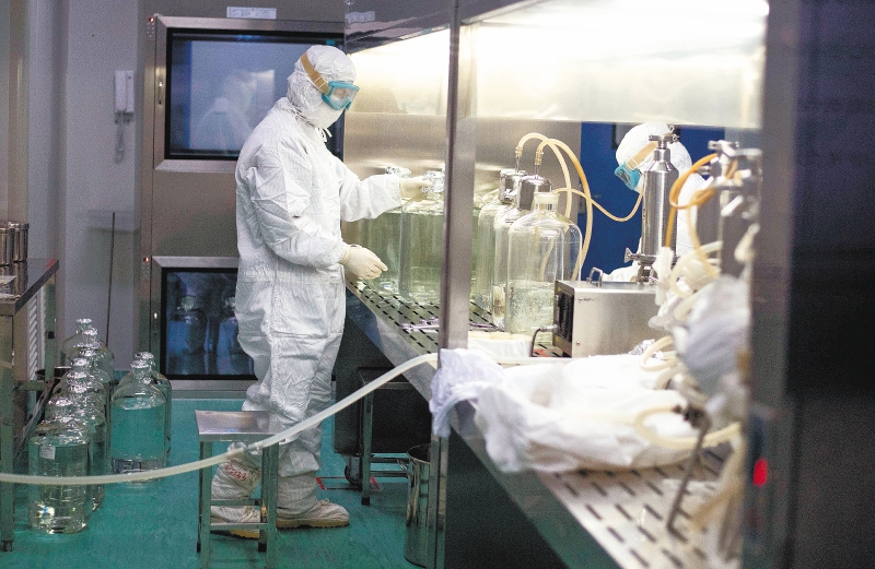 Patentes, ciencia e inequidad: el largo camino para acceder a tratamientos para el COVID-19