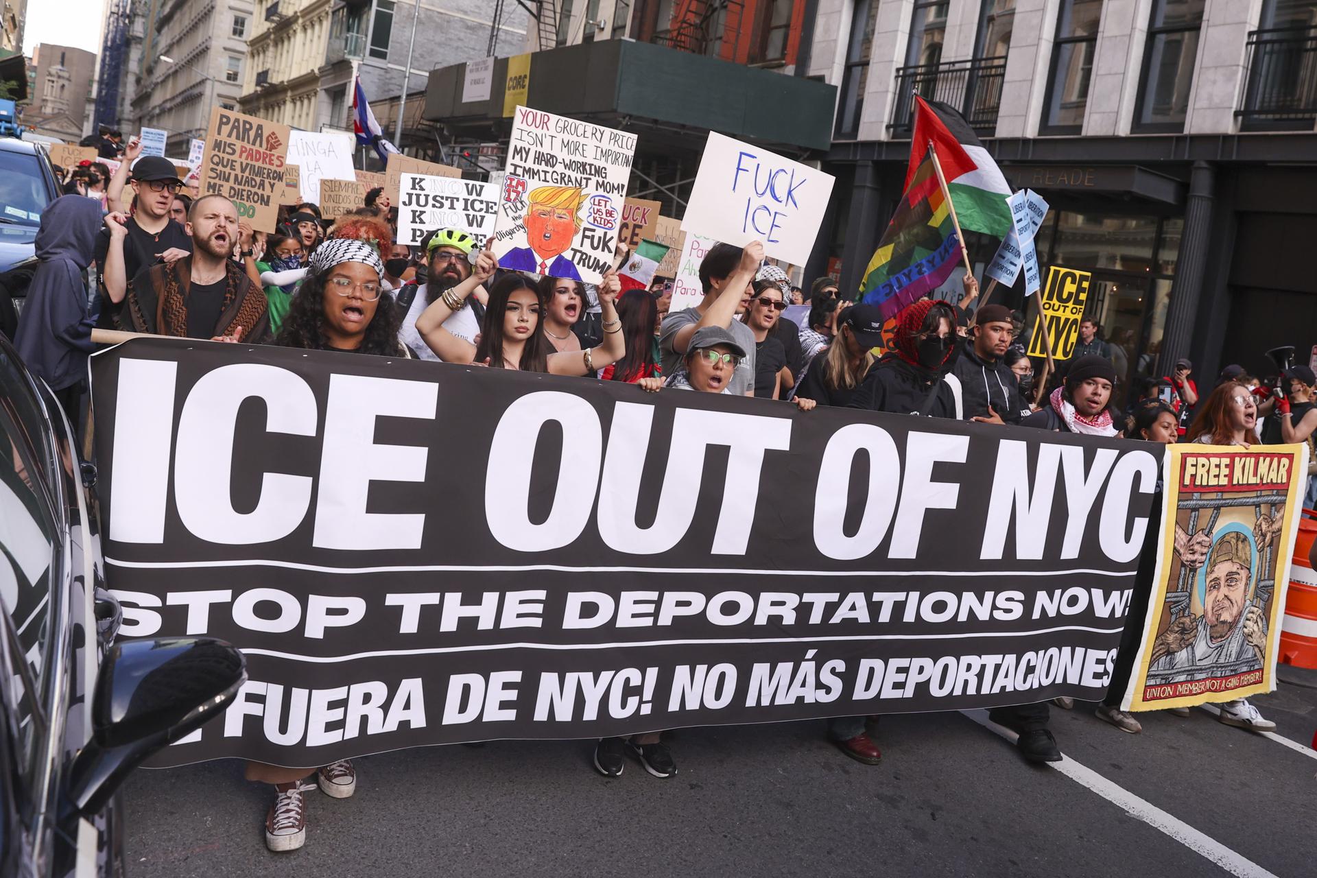 Protestas migratorias en Los Ángeles se extienden a Nueva York y Chicago