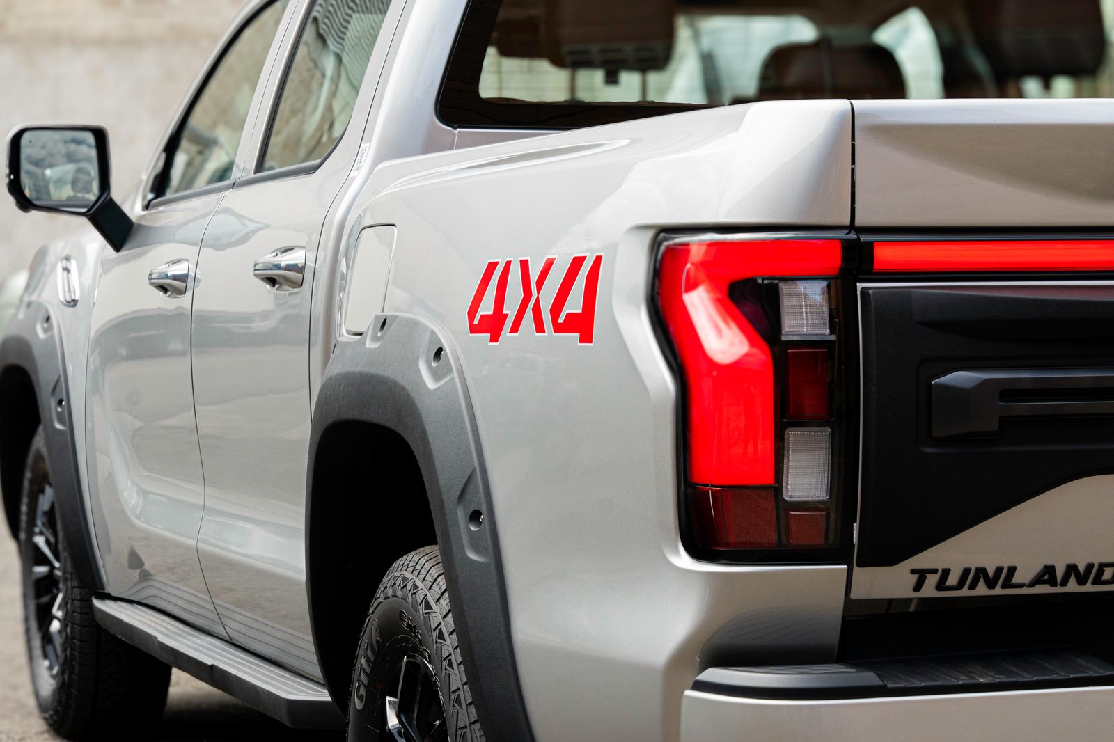 Foton presenta la Tunland V7 híbrida y amplía su línea de pick-ups en Colombia
