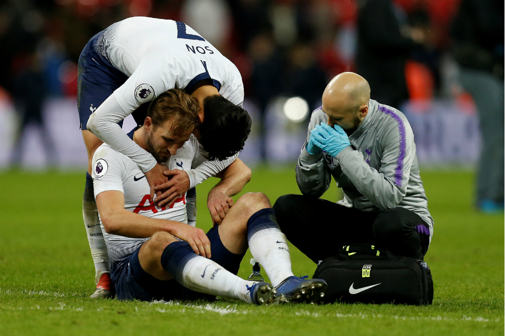 Sin Dávinson Sánchez, Tottenham perdió ante el Manchester United