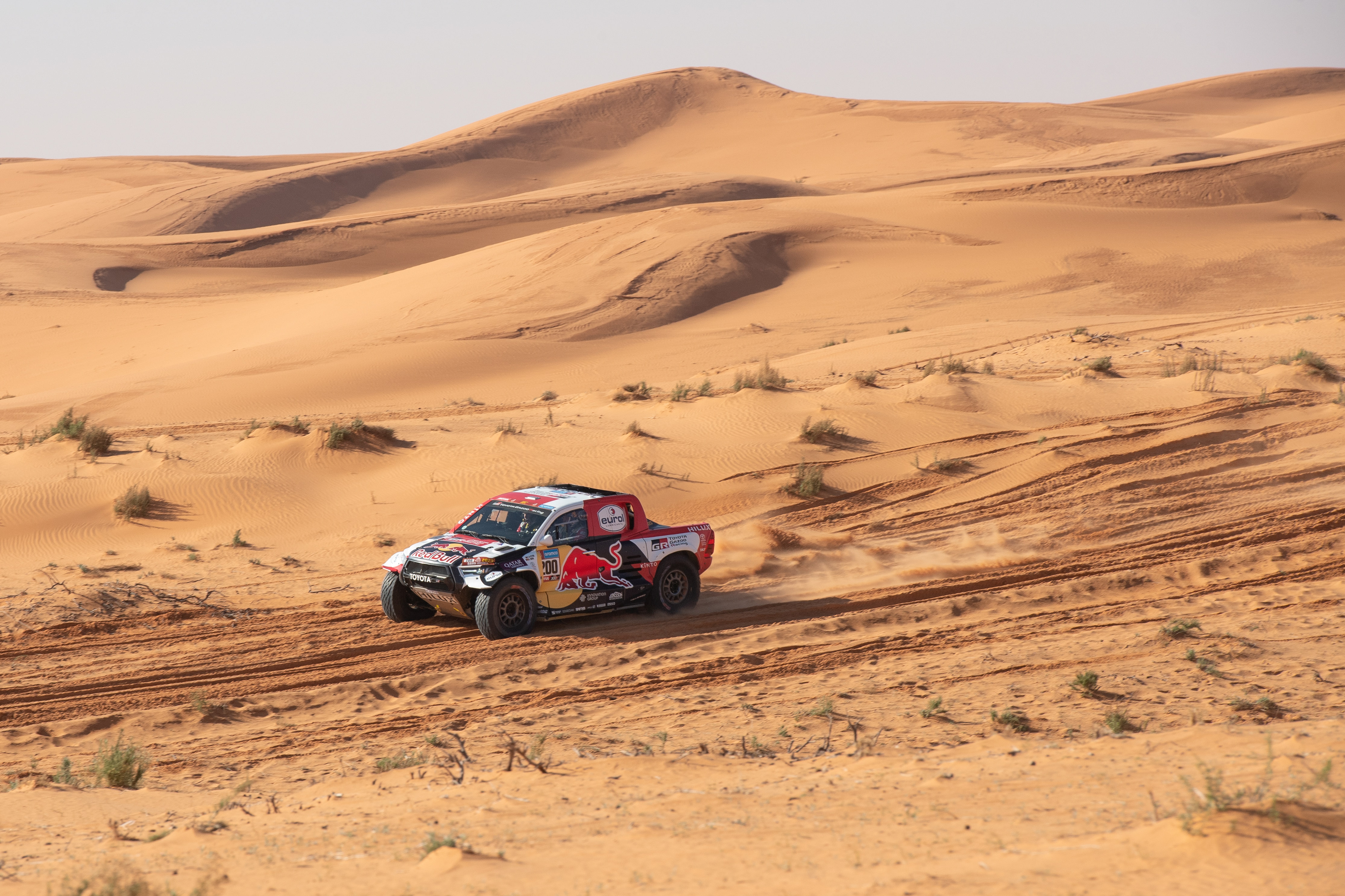 Rally Dakar: Al Attiyah no suelta la punta y quiere el bicampeonato