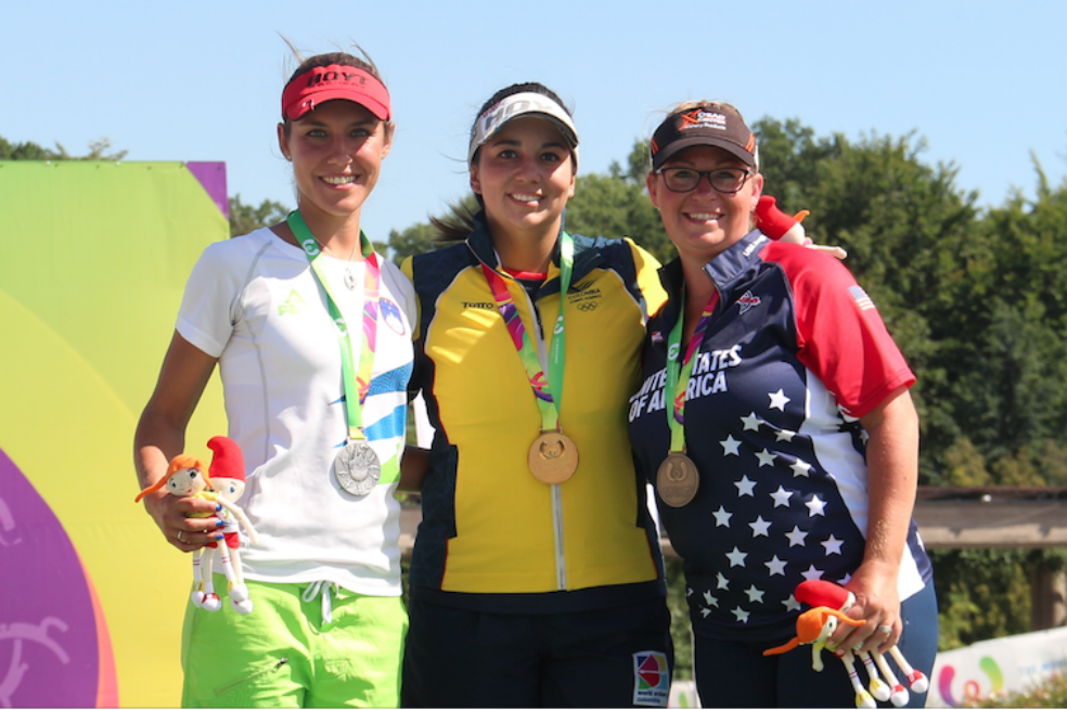 Sara López se quedó con el oro en la modalidad de tiro con arco. / COC