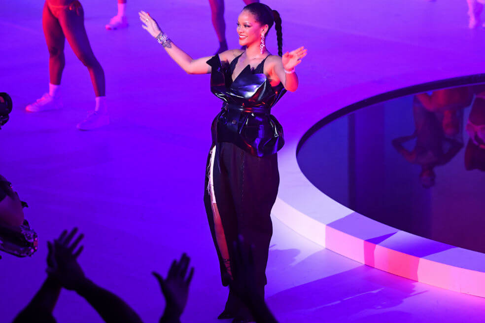 Rihanna confirma que también es una rockstar en el mundo de la moda