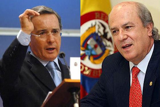 Uribe se volvió a enfrentar públicamente al exmagistrado Valencia Copete