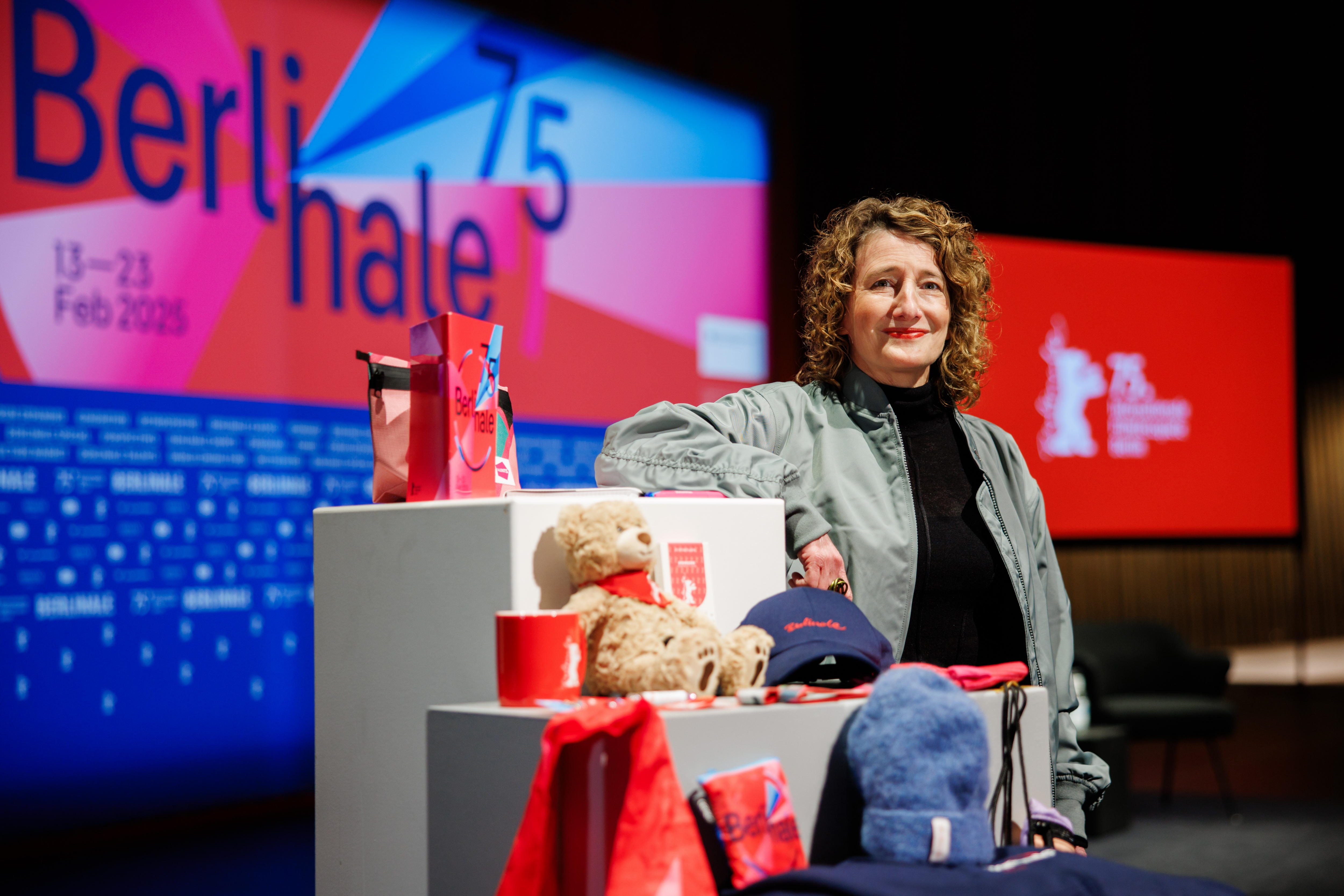 Berlin (Germany), 21/01/2025.- Berlinale film festival director Tricia Tuttle poses for photographers during a press conference of the 75th 'Berlinale' Berlin International Film Festival in Berlin, Germany, 21 January 2025. The 'Berlinale' will run from 13 to 23 February 2025. (Cine, Alemania) EFE/EPA/CLEMENS BILAN