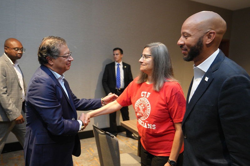 Petro avanza en su agenda en Chicago con reuniones con concejales progresistas