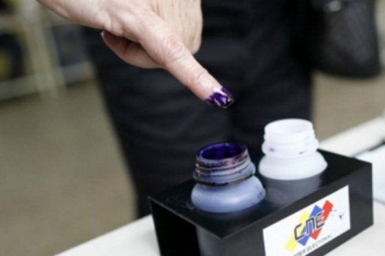 Conteo regresivo en Venezuela para elecciones que pondrán a prueba al chavismo