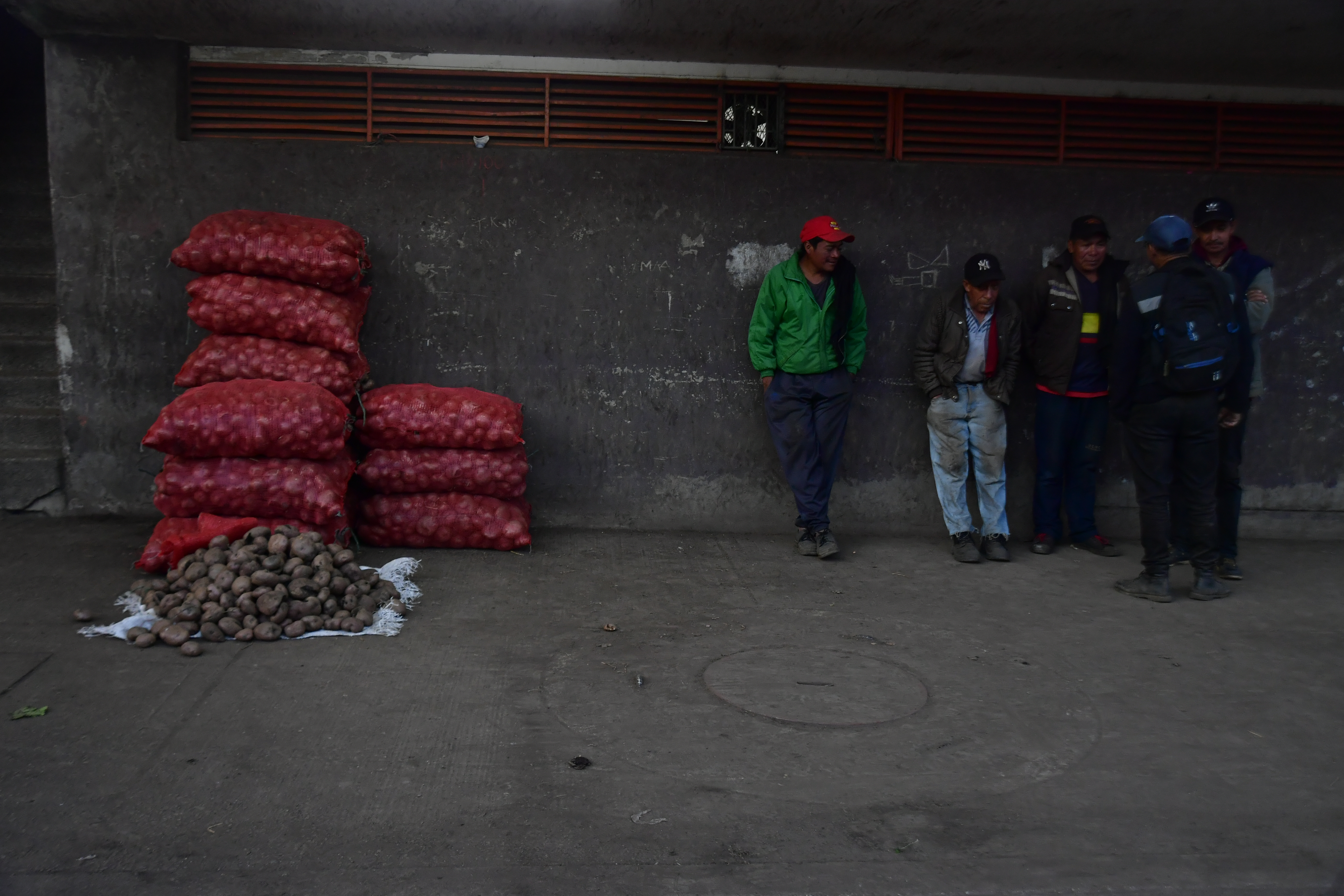 Plaza de mercado ubicada al sur de Bogotá, durante el paro camionero del 2024.