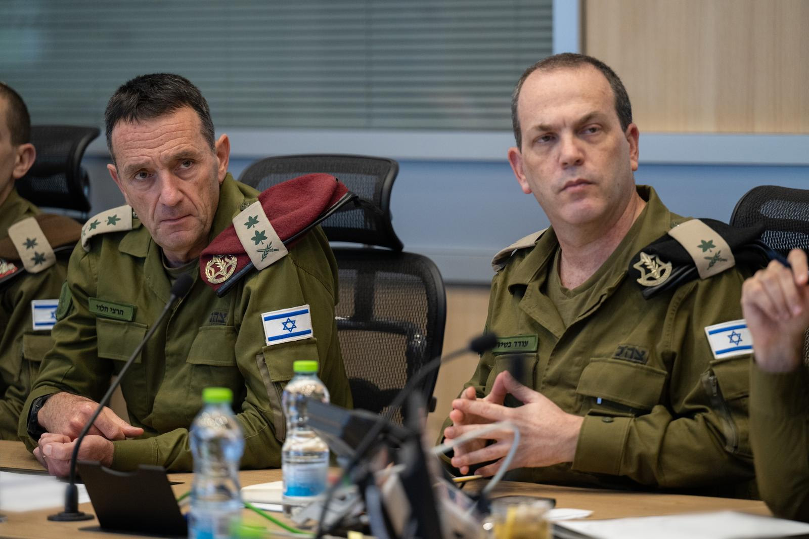 Israel alista a sus tropas ante una posible incursión terrestre a Líbano