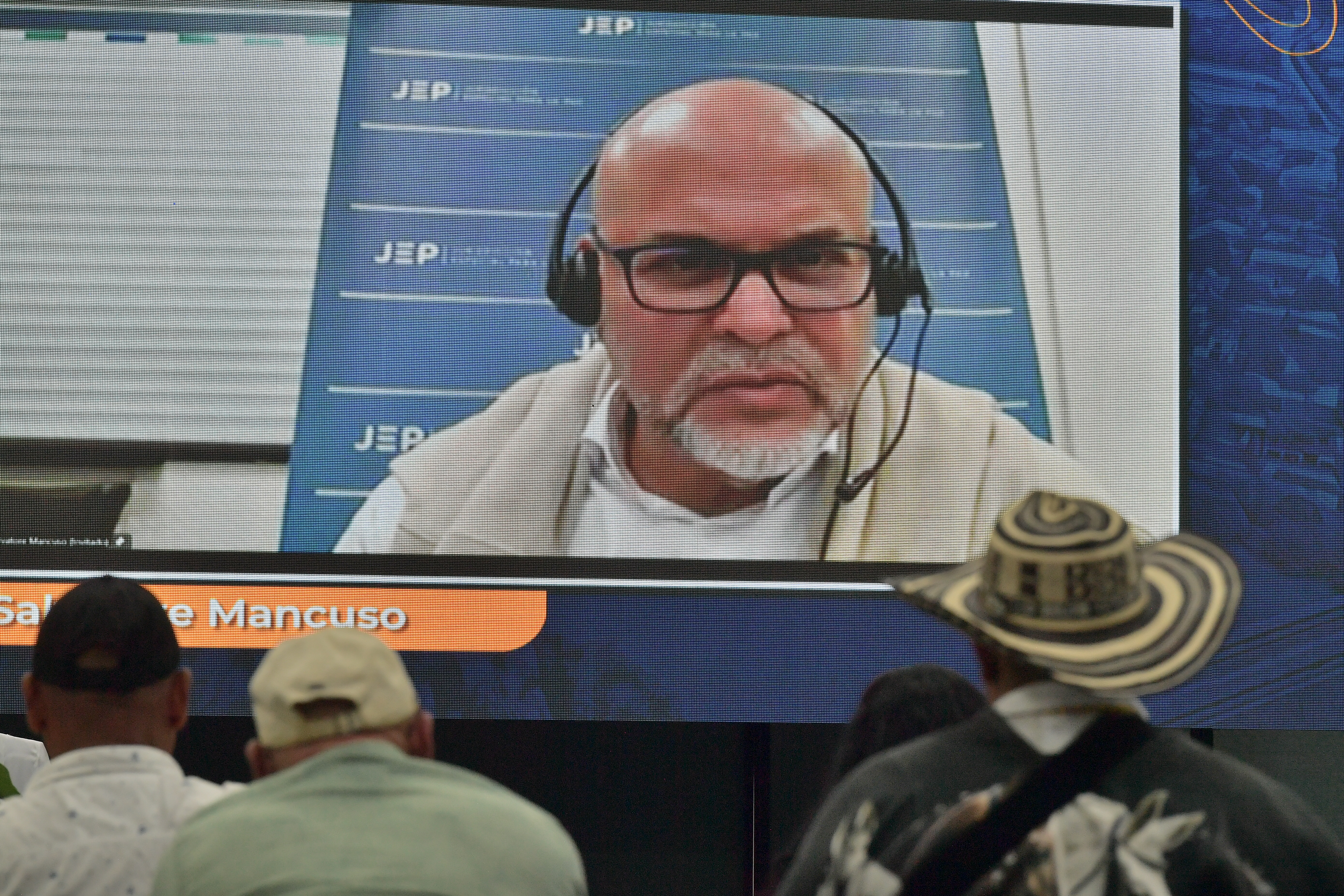 Juez otorga libertad a Mancuso, mientras la Corte Constitucional estudia su caso