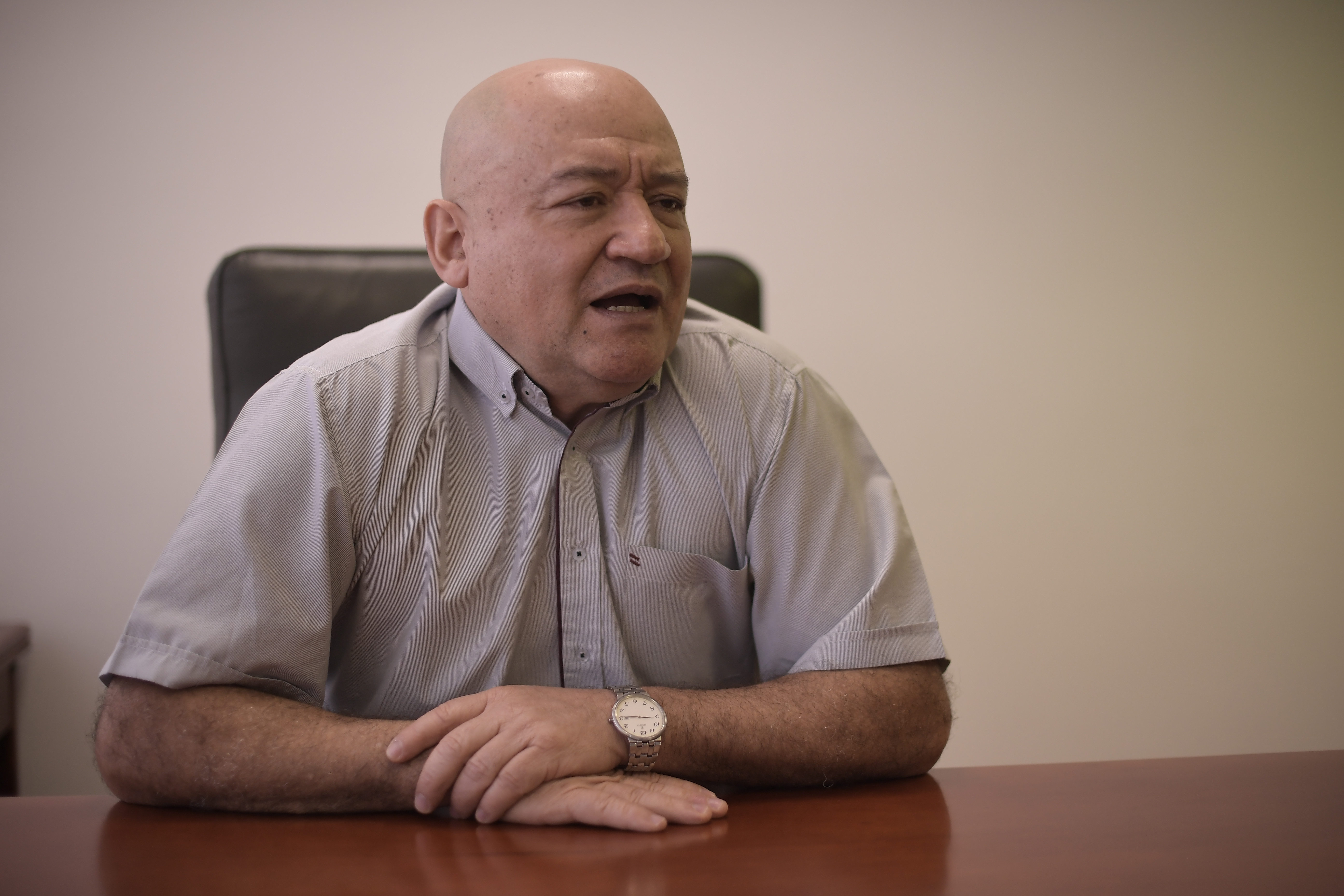 Excomandante de las FARC-EP, con el Alias "Carlos Antonio Lozada" ahora Senador del Partido Comunes.