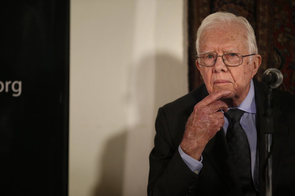 Expresidente de EE.UU. Jimmy Carter anuncia que el cáncer se extendió a su cerebro